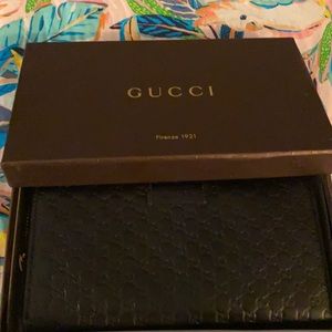 Gucci leather wallet